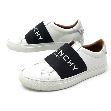 Chaussures Givenchy pour femme .